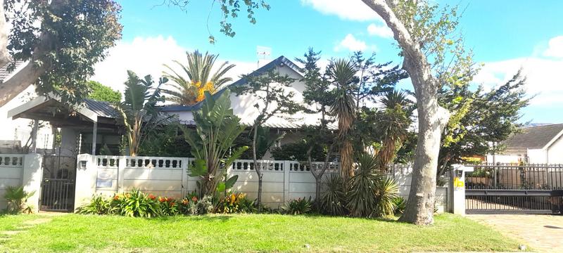 3 Bedroom Property for Sale in Bergvliet Western Cape